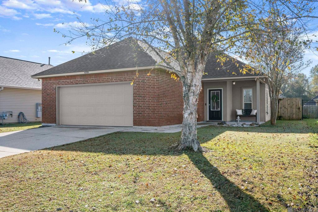 42391 Cedarstone Ave, Prairieville, LA 70769