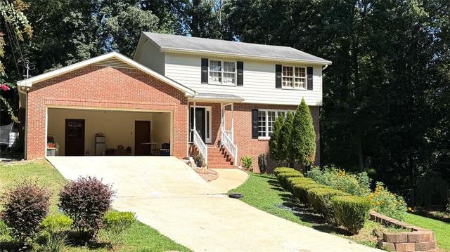 574 Hickory Hills Court, Stone Mountain, GA 30083