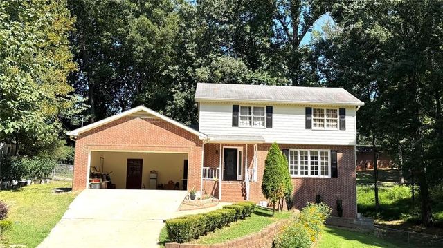 574 Hickory Hills Court, Stone Mountain, GA 30083