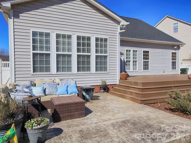 2676 Sunberry Lane NW, Concord, NC 28027