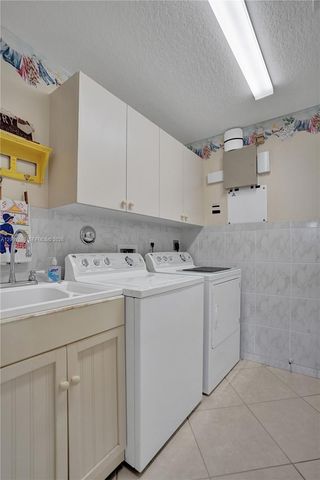 8257 La Jolla Vista Ln, Lake Worth, FL 33467