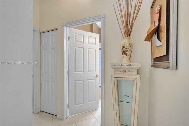 8257 La Jolla Vista Ln, Lake Worth, FL 33467