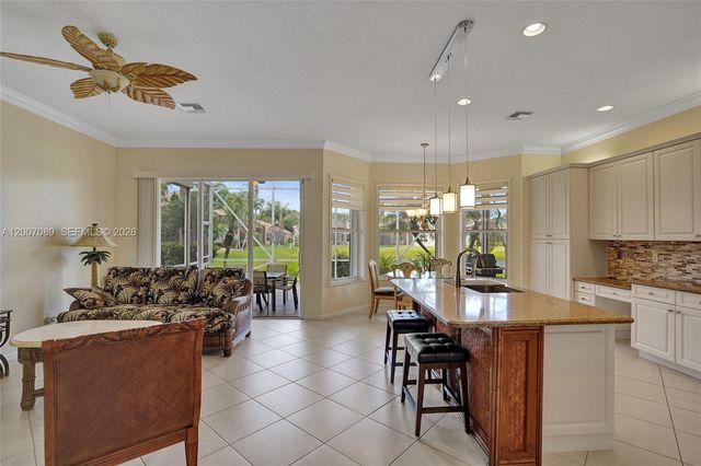 8257 La Jolla Vista Ln, Lake Worth, FL 33467