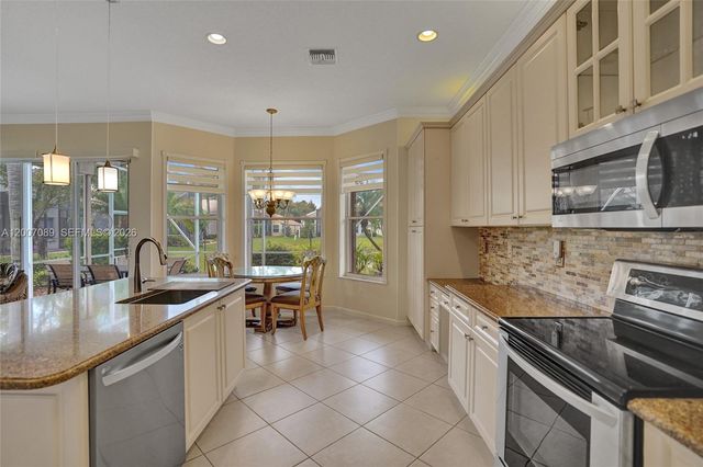 8257 La Jolla Vista Ln, Lake Worth, FL 33467