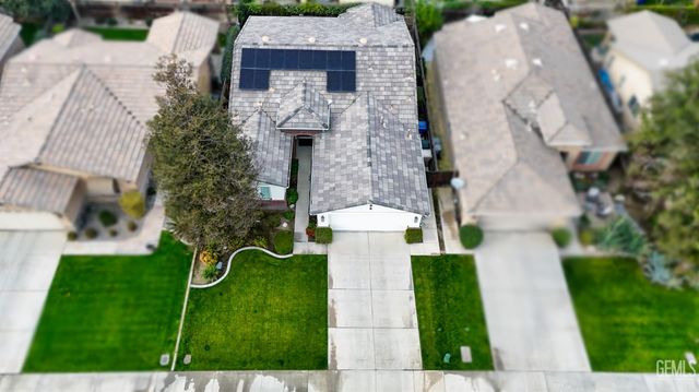 11512 Indian Hawthorne Street, Bakersfield, CA 93311