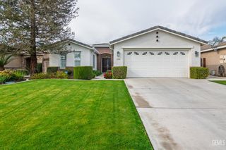 11512 Indian Hawthorne Street, Bakersfield, CA 93311