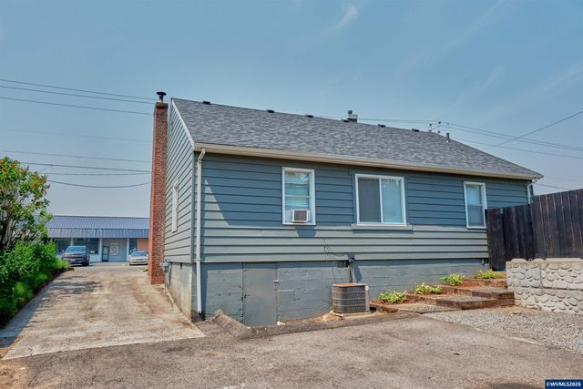 210 N First Av, Stayton, OR 97383