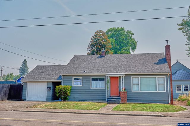 210 N First Av, Stayton, OR 97383