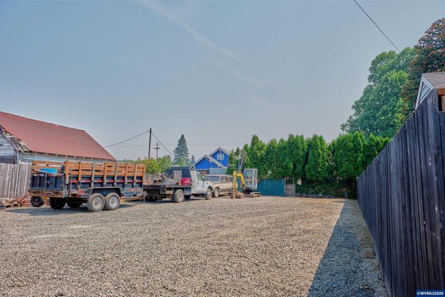 210 N First Av, Stayton, OR 97383