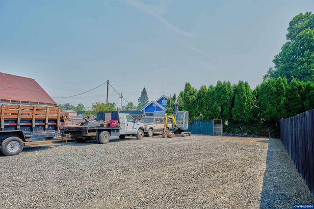 210 N First Av, Stayton, OR 97383