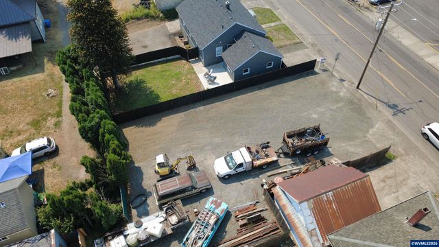 210 N First Av, Stayton, OR 97383