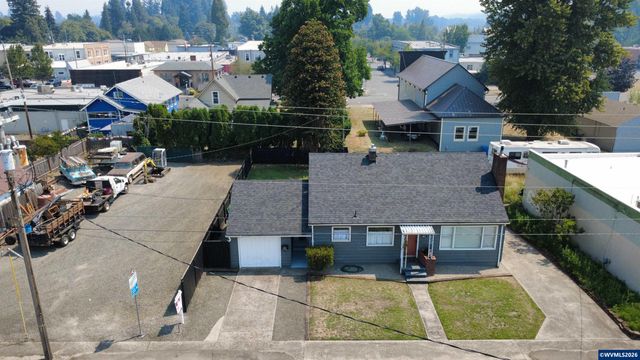 210 N First Av, Stayton, OR 97383