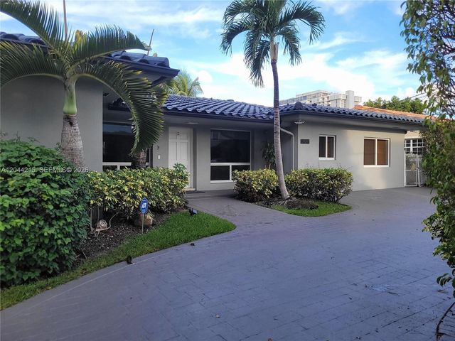 13140 Coronado Dr, North Miami, FL 33181