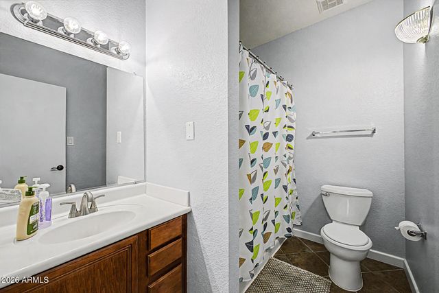 5757 W EUGIE Avenue 2098, Glendale, AZ 85304