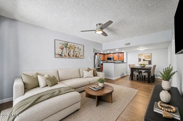 5757 W EUGIE Avenue 2098, Glendale, AZ 85304