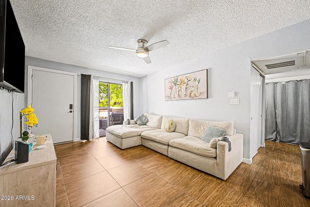5757 W EUGIE Avenue 2098, Glendale, AZ 85304