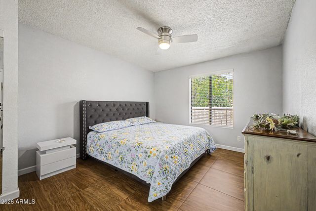 5757 W EUGIE Avenue 2098, Glendale, AZ 85304