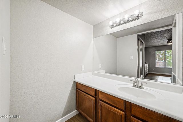 5757 W EUGIE Avenue 2098, Glendale, AZ 85304