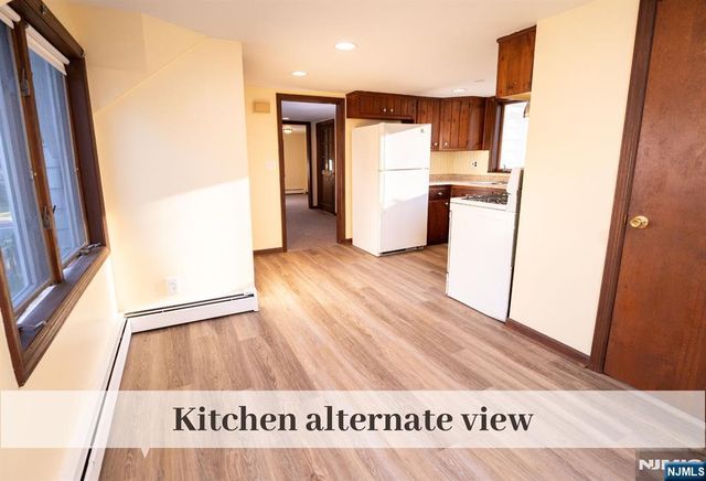 54 Glen Avenue 2nd Floor, Midland Park, NJ 07432
