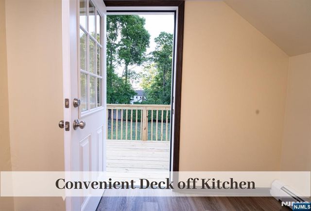 54 Glen Avenue 2nd Floor, Midland Park, NJ 07432