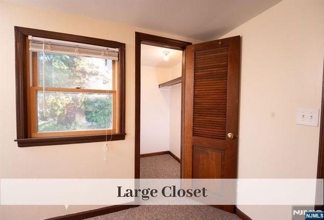 54 Glen Avenue 2nd Floor, Midland Park, NJ 07432