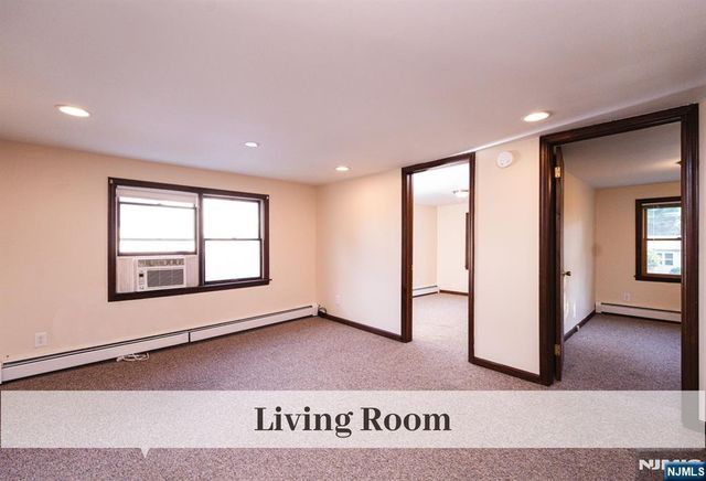 54 Glen Avenue 2nd Floor, Midland Park, NJ 07432