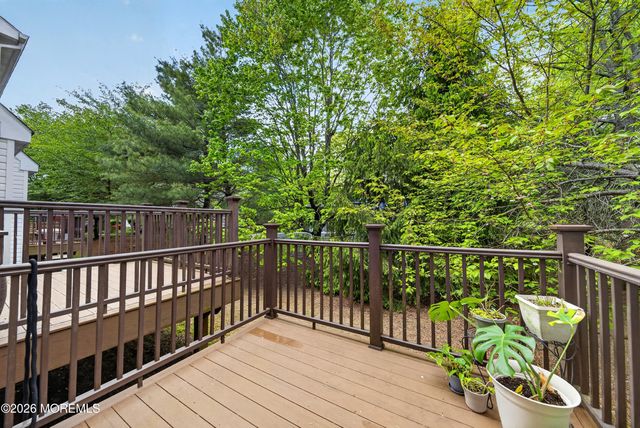 33 Heron Court, Manalapan, NJ 07726