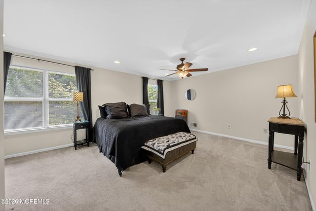 33 Heron Court, Manalapan, NJ 07726