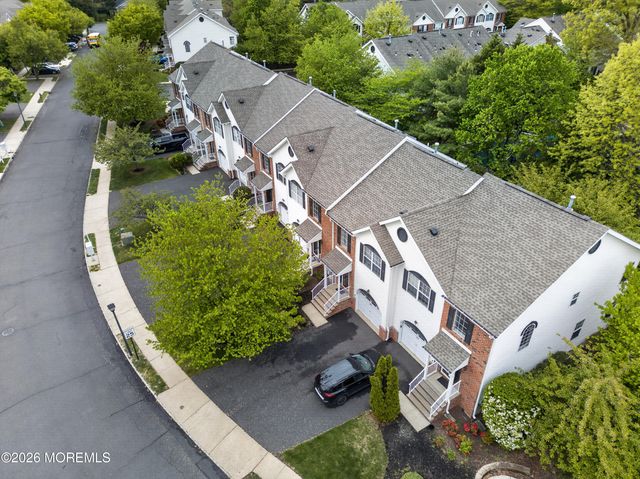 33 Heron Court, Manalapan, NJ 07726