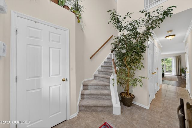 33 Heron Court, Manalapan, NJ 07726