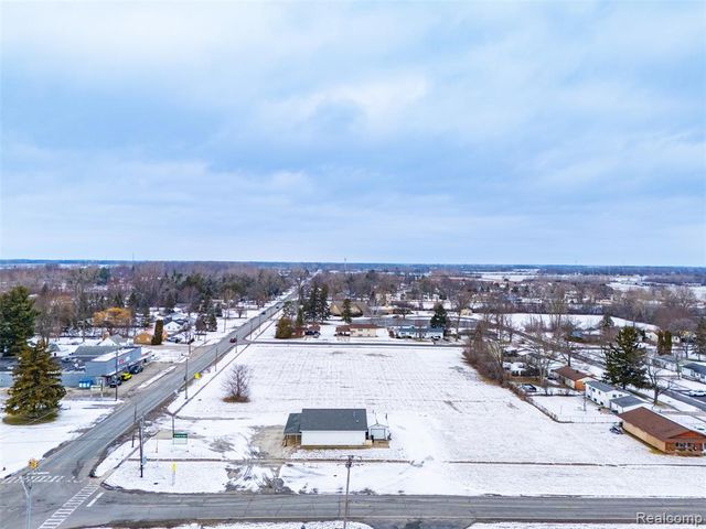 4500 N Michigan Avenue, Saginaw, MI 48604