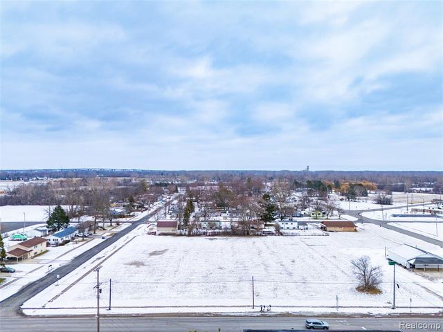 4500 N Michigan Avenue, Saginaw, MI 48604