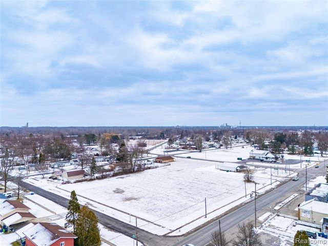 4500 N Michigan Avenue, Saginaw, MI 48604