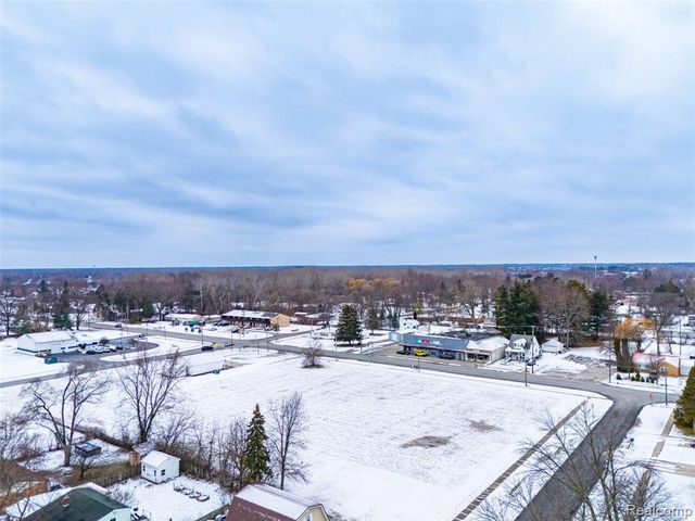 4500 N Michigan Avenue, Saginaw, MI 48604
