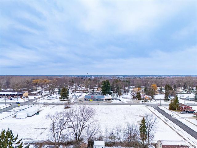 4500 N Michigan Avenue, Saginaw, MI 48604