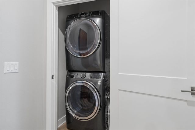 400 SW 7th Street 104, Des Moines, IA 50309