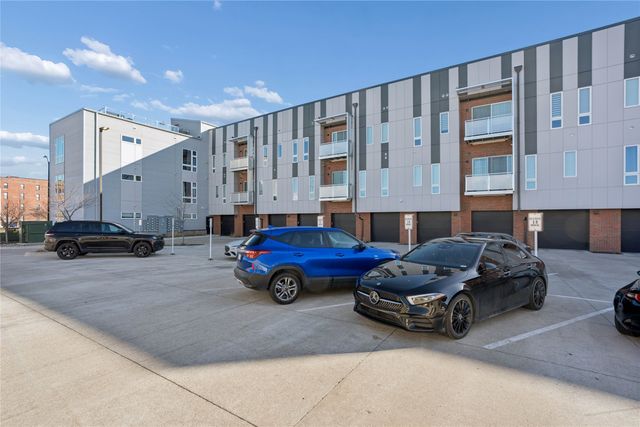 400 SW 7th Street 104, Des Moines, IA 50309