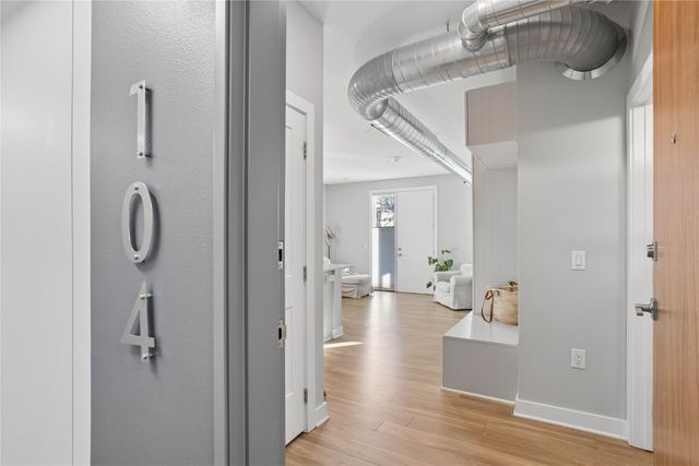 400 SW 7th Street 104, Des Moines, IA 50309