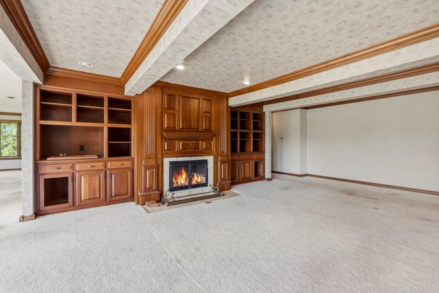 2552 S Skyline Drive, Springfield, MO 65804