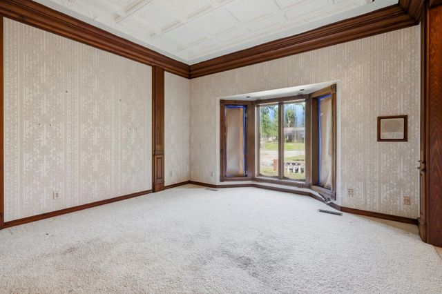 2552 S Skyline Drive, Springfield, MO 65804