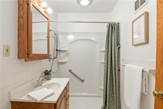 1709 Hopkins Avenue, Eau Claire, WI 54701