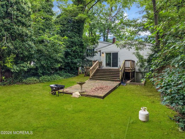 390 Church Street, Belford, NJ 07718