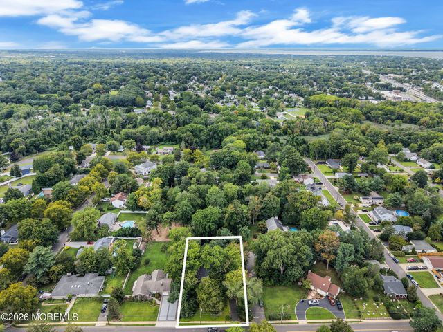 390 Church Street, Belford, NJ 07718