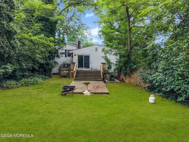 390 Church Street, Belford, NJ 07718
