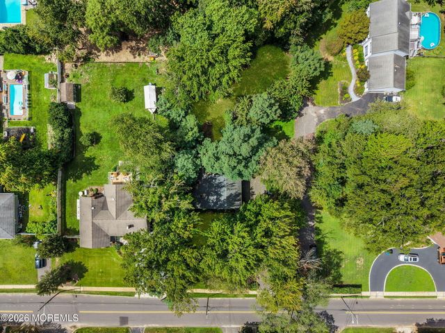 390 Church Street, Belford, NJ 07718