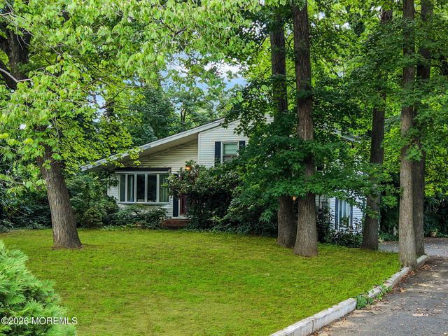 390 Church Street, Belford, NJ 07718