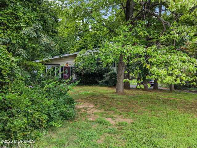 390 Church Street, Belford, NJ 07718