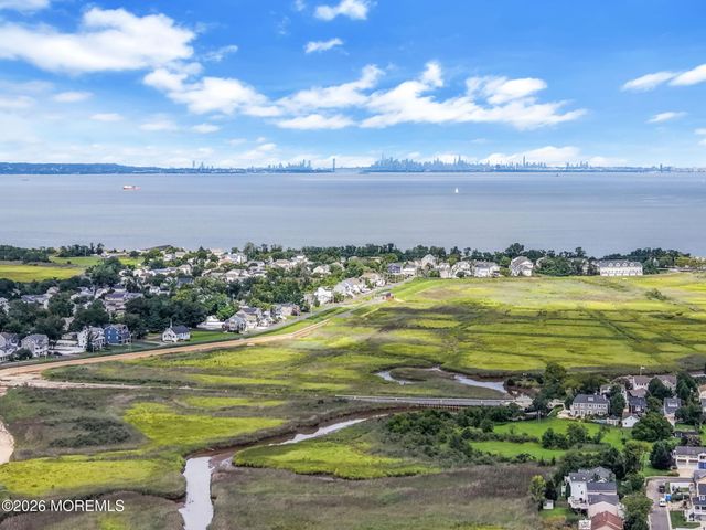 390 Church Street, Belford, NJ 07718