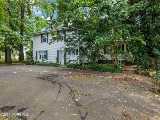 390 Church Street, Belford, NJ 07718