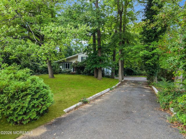 390 Church Street, Belford, NJ 07718